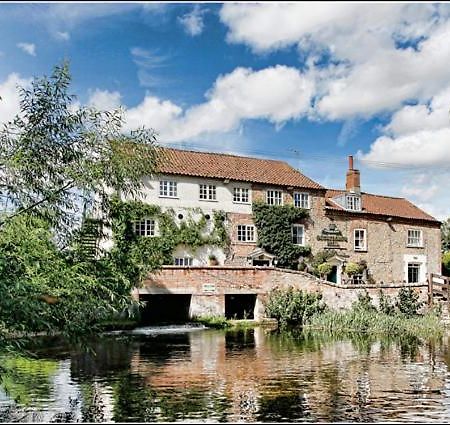 Sculthorpe Mill Hotel Fakenham Bagian luar foto