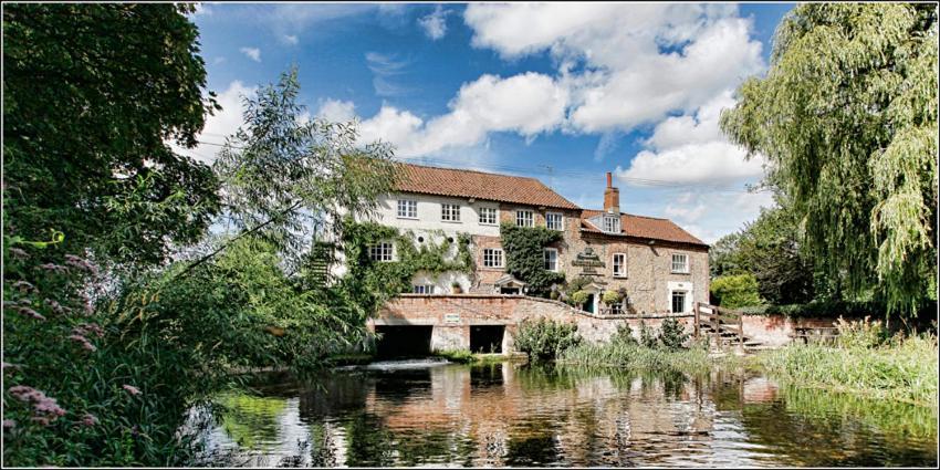 Sculthorpe Mill Hotel Fakenham Bagian luar foto